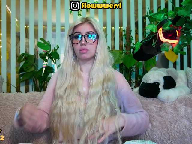 MiaLiaHot's BongaCams profile