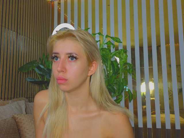 MiaLiaHot from BongaCams is Freechat