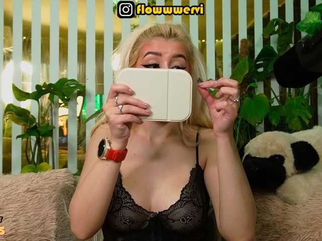 MiaLiaHot's BongaCams profile