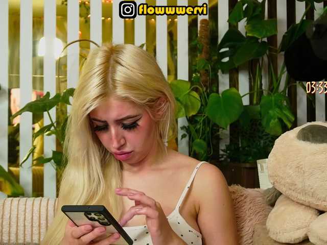 MiaLiaHot's BongaCams profile