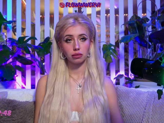 MiaLiaHot's BongaCams show and profile