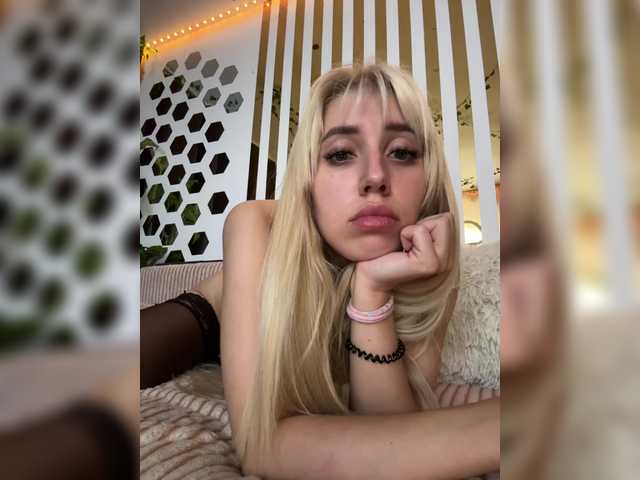 MiaLiaHot live cam