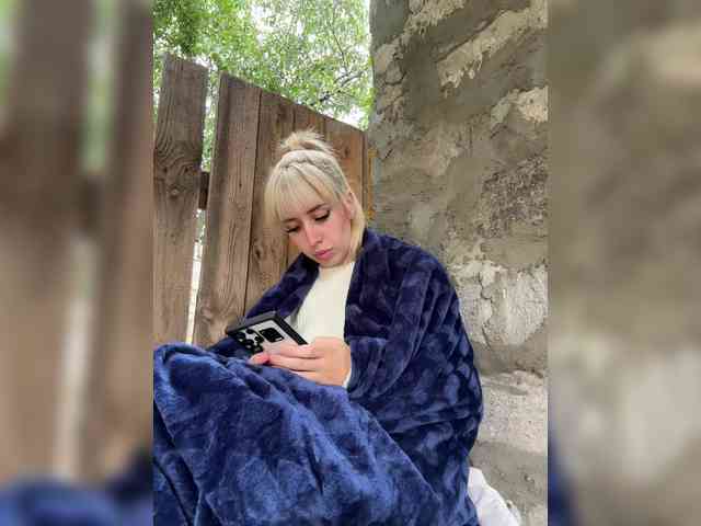 videochat free MiaLiaHot