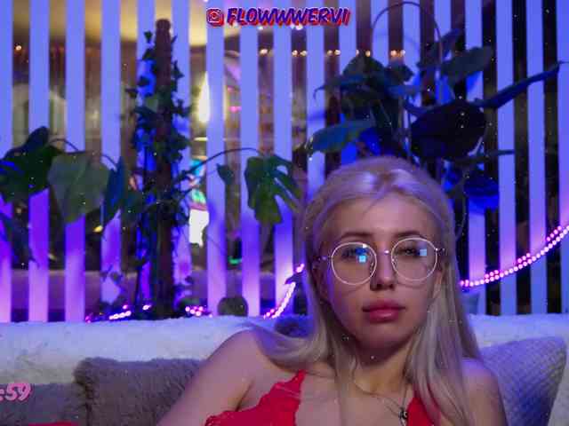 FlowwwerGirl webcam