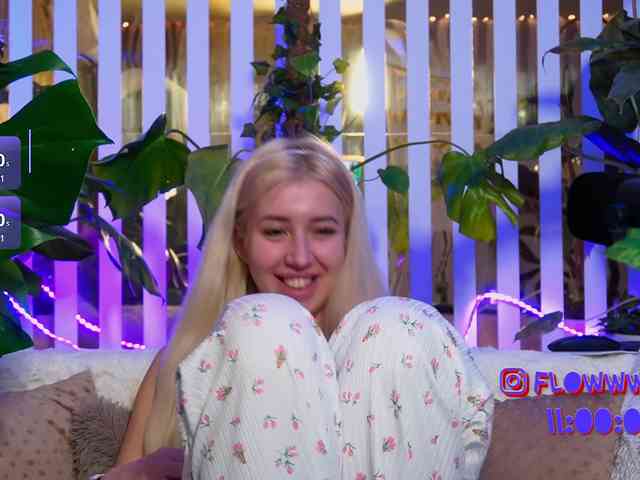 free live cam sex MiaLiaHot