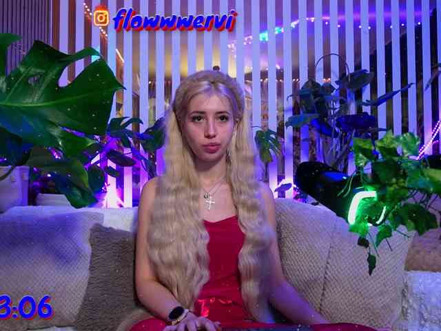 FlowwwerGirl webcam