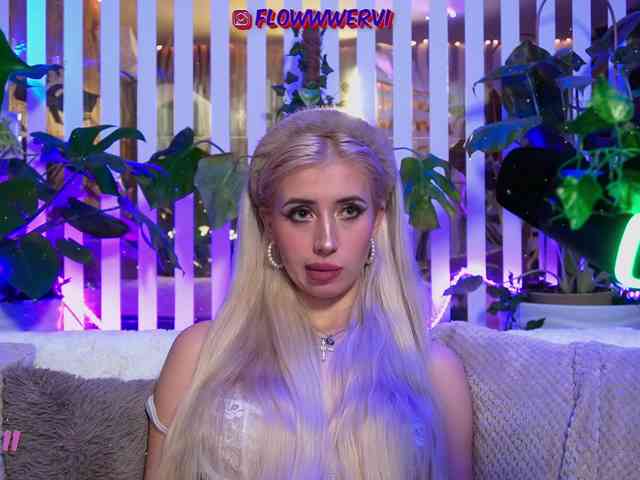 FlowwwerGirl webcam