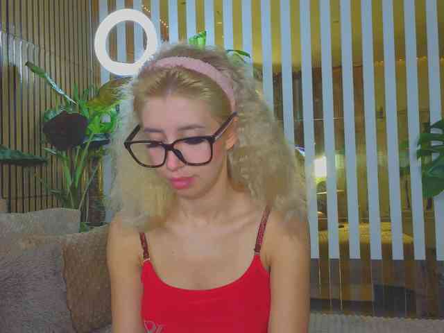MiaLiaHot