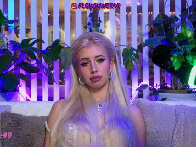 FlowwwerGirl webcam