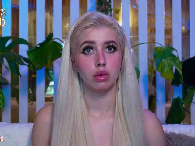 FlowwwerGirl webcam