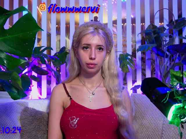 FlowwwerGirl webcam