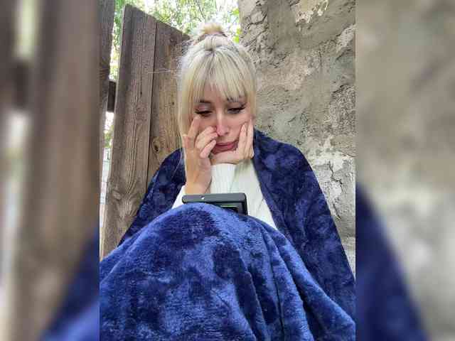 MiaLiaHot