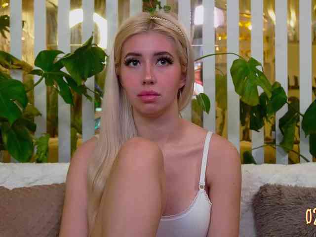 free live cam sex MiaLiaHot