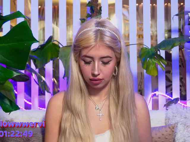 FlowwwerGirl webcam
