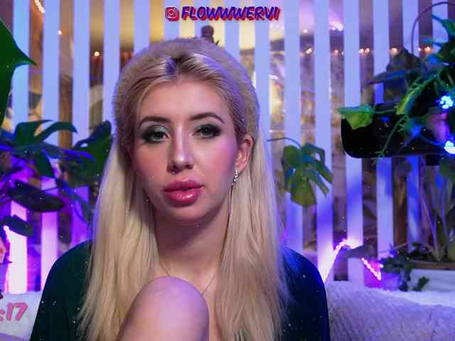 FlowwwerGirl webcam
