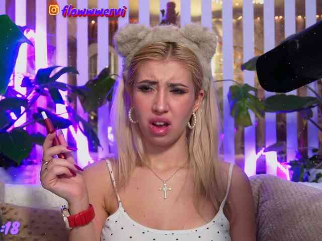 FlowwwerGirl webcam