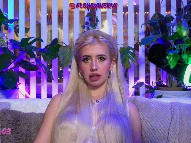 FlowwwerGirl webcam