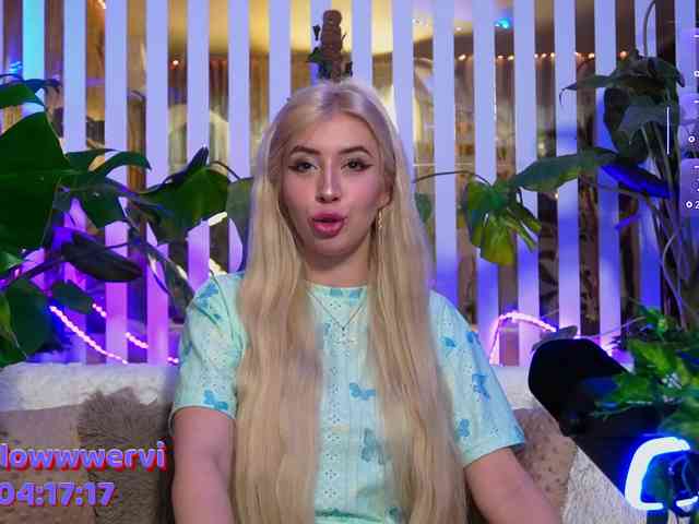 FlowwwerGirl webcam
