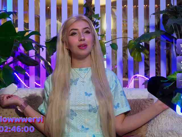 FlowwwerGirl webcam