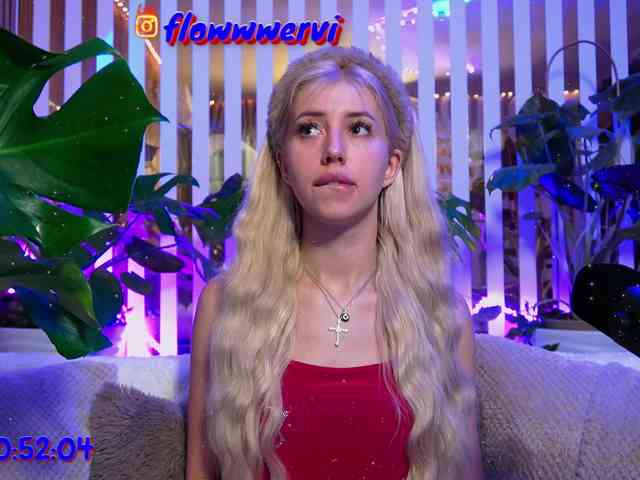 FlowwwerGirl webcam