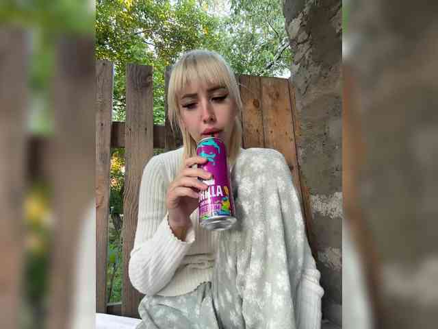 MiaLiaHot