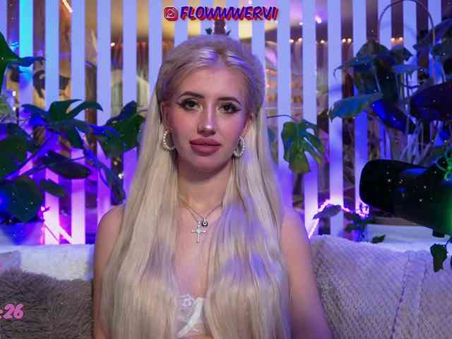 FlowwwerGirl webcam