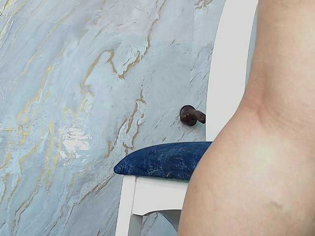 curvymilff's BongaCams show and profile