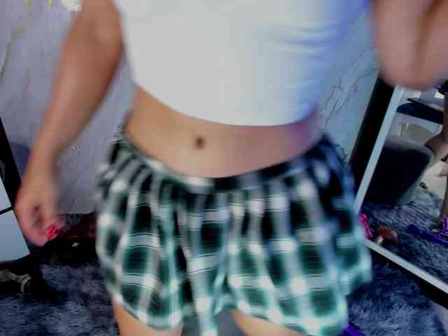 curvymilff webcam