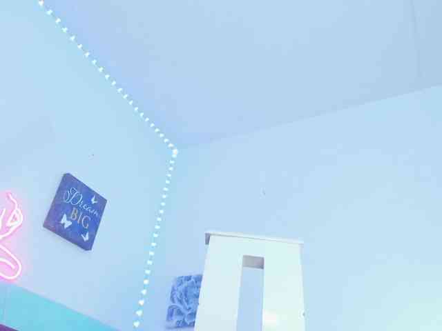 curvymilff webcam