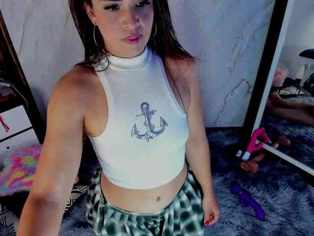 curvymilff webcam