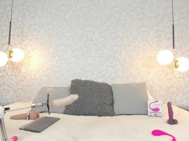 leigh-angels's BongaCams show and profile