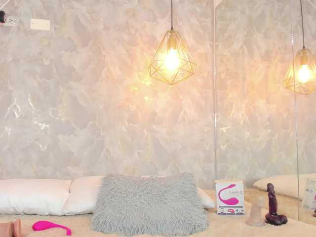 leigh-angels's BongaCams show and profile