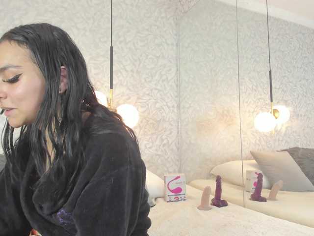 leigh-angels's BongaCams show and profile