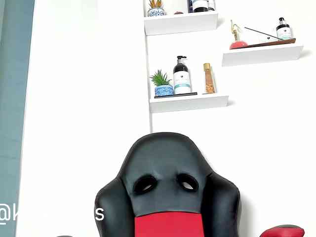 kloe-squirts webcam