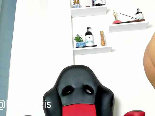adult cam Kloe-squirts