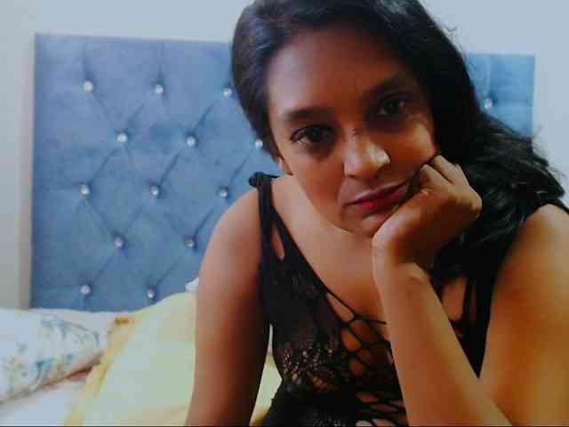 IndianSutraX Live Webcam on BongaCams