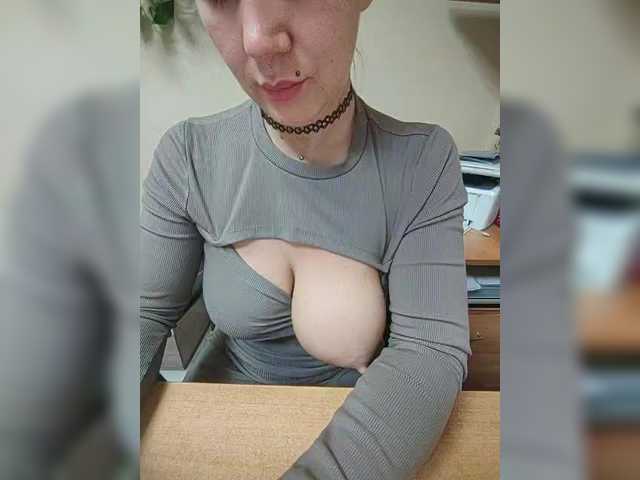 Mandarinka8's BongaCams show and profile