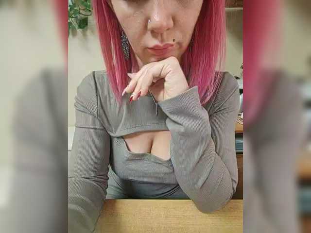 Mandarinka8's BongaCams show and profile