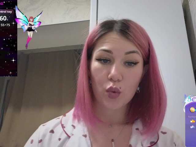 Mandarinka8's BongaCams show and profile