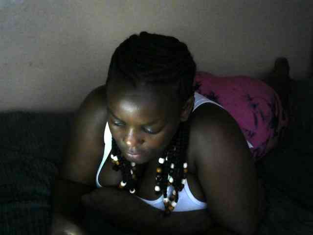 curvedhurny Live Webcam on BongaCams