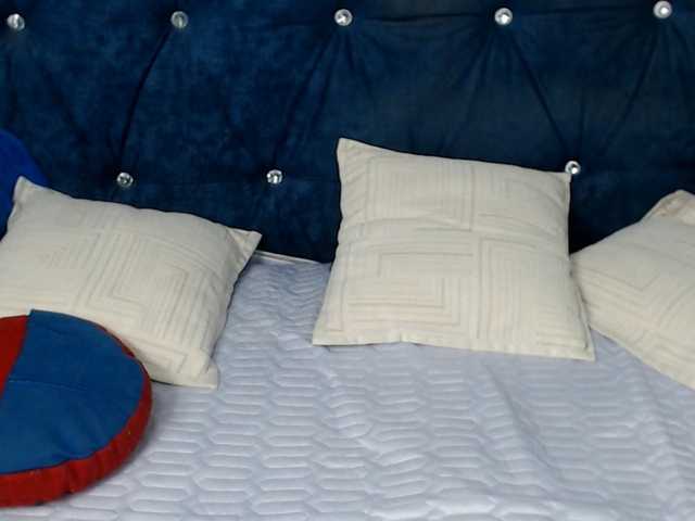 DragonFly7223's BongaCams show and profile