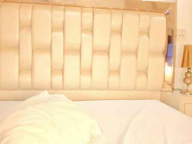 alana-then webcam