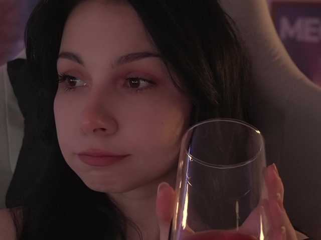 DrammaQueennnn's BongaCams show and profile