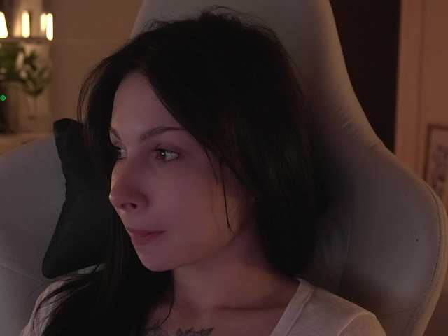 DrammaQueennnn's BongaCams show and profile