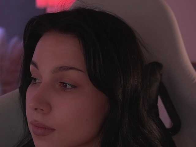 DrammaQueennnn's BongaCams show and profile