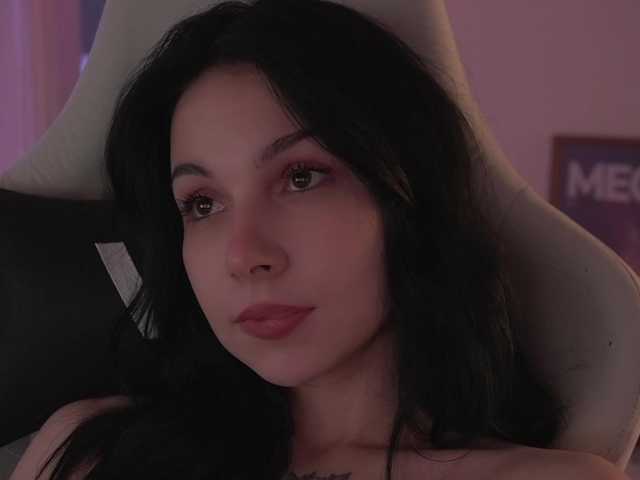 DrammaQueennnn's BongaCams show and profile