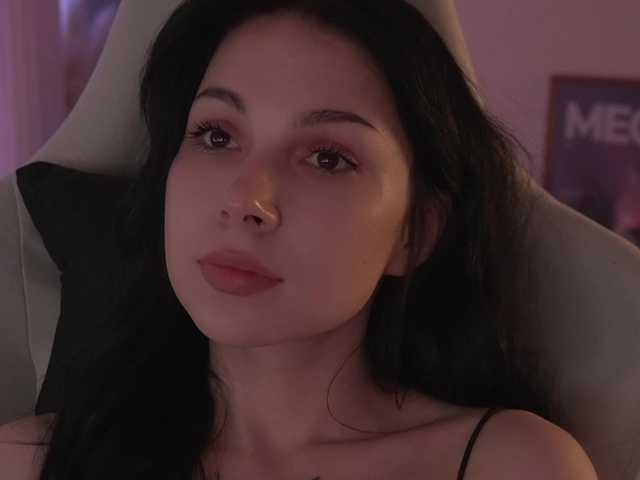 DrammaQueennnn's BongaCams show and profile