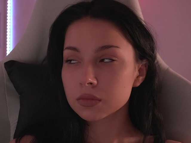 DrammaQueennnn's BongaCams show and profile