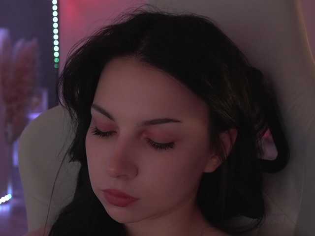 DrammaQueennnn's BongaCams show and profile