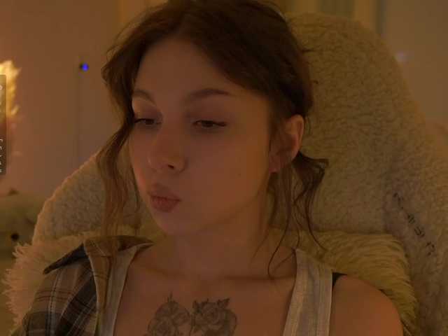 DrammaQueennnn live cam